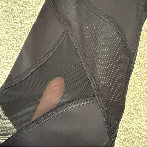 lululemon black leggings with mesh inserts size 8 - Picture 9 of 13